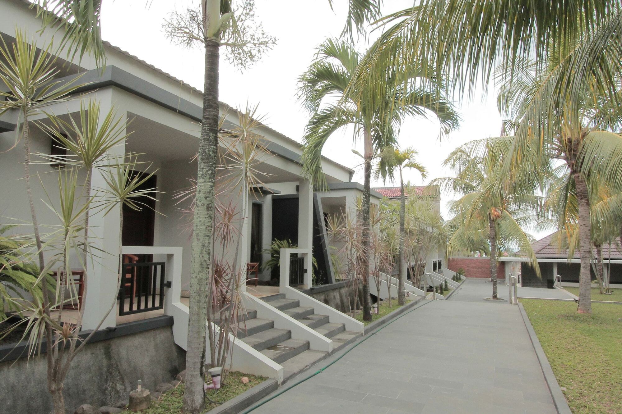 Capital O 459 Kuraya Residence Bandar Lampung Exterior photo